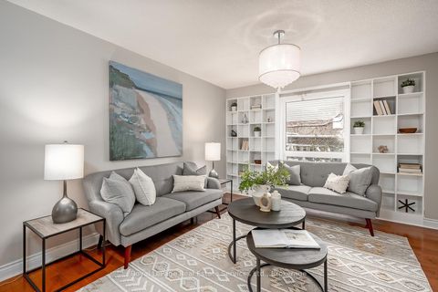 Photo 3 at 1544 Greenbriar Drive, GA Glen Abbey, Oakville