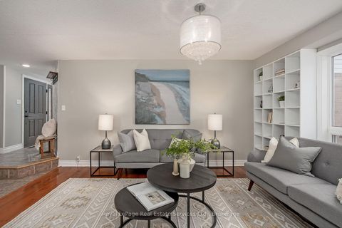 Photo 4 at 1544 Greenbriar Drive, GA Glen Abbey, Oakville