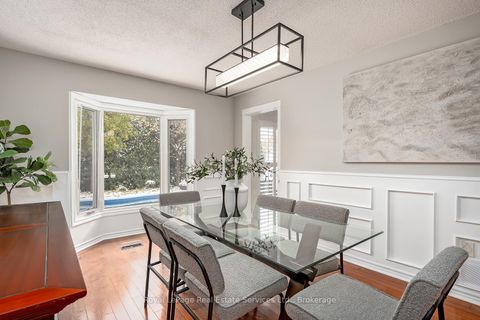 Photo 9 at 1544 Greenbriar Drive, GA Glen Abbey, Oakville