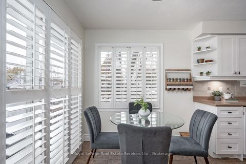 Photo 13 at 1544 Greenbriar Drive, GA Glen Abbey, Oakville