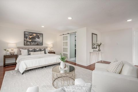 Photo 21 at 1544 Greenbriar Drive, GA Glen Abbey, Oakville