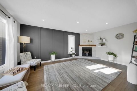 Photo 15 at 61 Barwick Drive, West Bayfield, Barrie