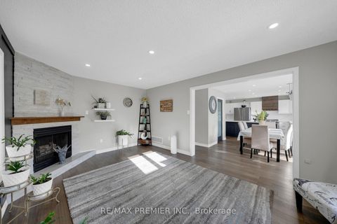 Photo 16 at 61 Barwick Drive, West Bayfield, Barrie