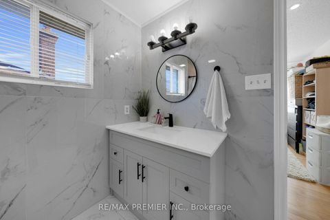 Photo 25 at 61 Barwick Drive, West Bayfield, Barrie