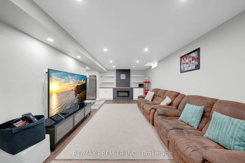 Photo 34 at 61 Barwick Drive, West Bayfield, Barrie