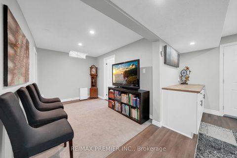 Photo 37 at 61 Barwick Drive, West Bayfield, Barrie