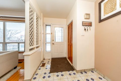 Photo 3 at 4 Albacore Crescent, Woburn, Toronto