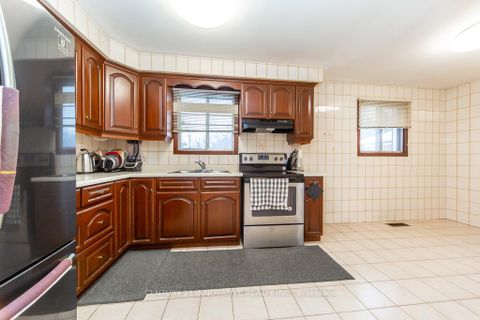 Photo 12 at 4 Albacore Crescent, Woburn, Toronto