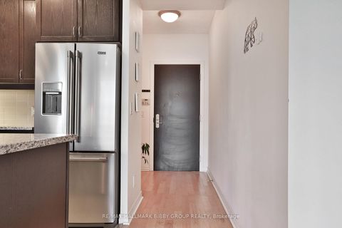 Photo 2 at 814 - 1135 Royal York Road, Humber Valley, Toronto