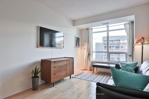 Photo 8 at 814 - 1135 Royal York Road, Humber Valley, Toronto