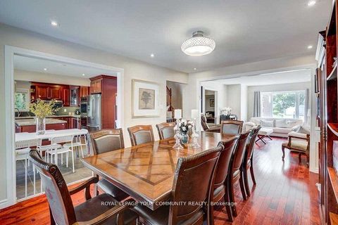 Photo 4 at 98 York Hill Boulevard, Yorkhill, Vaughan