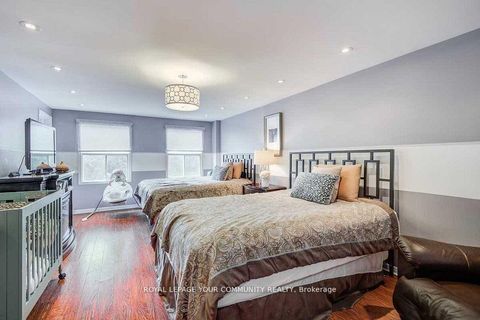 Photo 10 at 98 York Hill Boulevard, Yorkhill, Vaughan