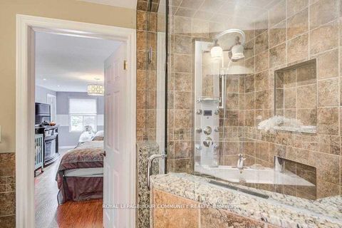 Photo 13 at 98 York Hill Boulevard, Yorkhill, Vaughan