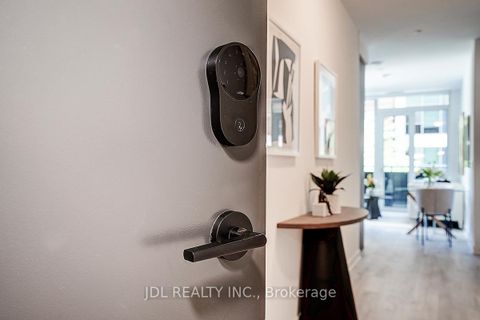 Photo 1 at 202 SE - 60 Princess Street, Waterfront Communities C8, Toronto