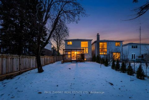Photo 32 at 220 Simonston Boulevard, German Mills, Markham