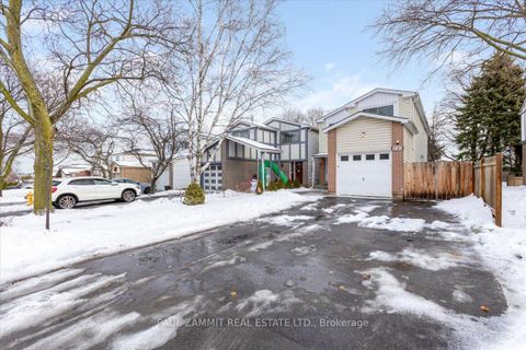 Photo 33 at 220 Simonston Boulevard, German Mills, Markham