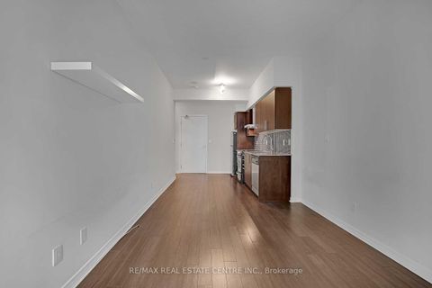 Photo 11 at 1521 - 352 Front Street W, Waterfront Communities C1, Toronto