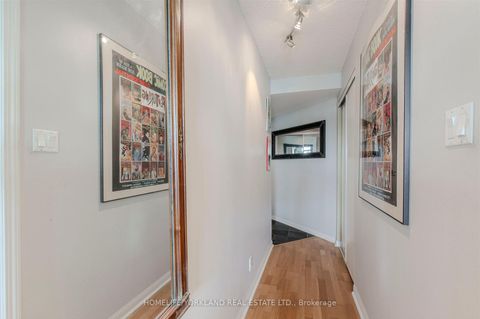 Photo 6 at 323 - 230 Queens Quay W, Waterfront Communities C1, Toronto