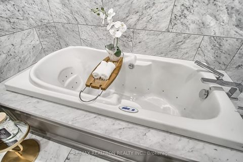 Photo 35 at 406 - 55A Avenue Road, Annex, Toronto