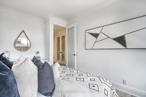 Photo 38 at 406 - 55A Avenue Road, Annex, Toronto