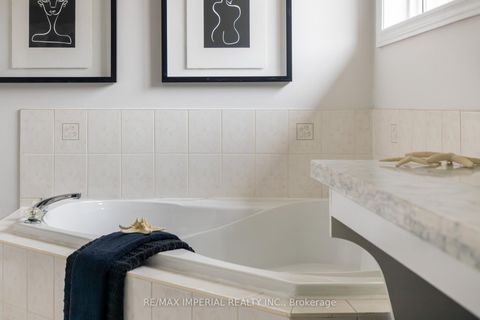 Photo 30 at 44 Hawkview Boulevard, Vellore Village, Vaughan