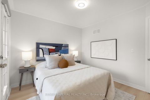 Photo 33 at 44 Hawkview Boulevard, Vellore Village, Vaughan