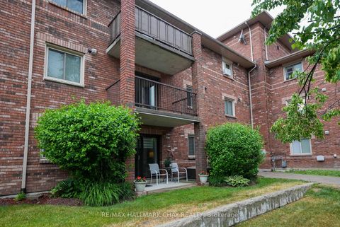 Photo 25 at 106 - 1 Quail Crescent, Ardagh, Barrie
