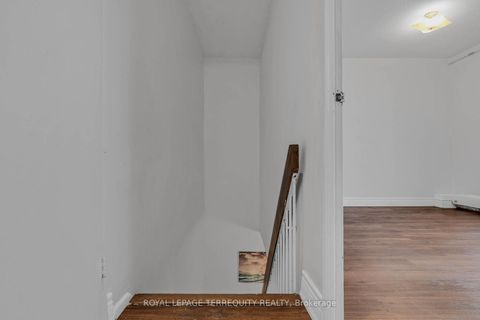 Photo 17 at 224 - 10 Eddystone Avenue, Jane Heights, Toronto