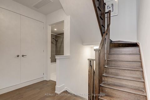 Photo 12 at TH18 - 270 Davenport Road, Annex, Toronto