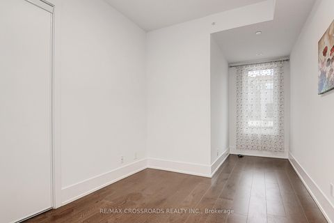 Photo 18 at TH18 - 270 Davenport Road, Annex, Toronto