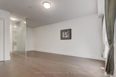 Photo 21 at TH18 - 270 Davenport Road, Annex, Toronto