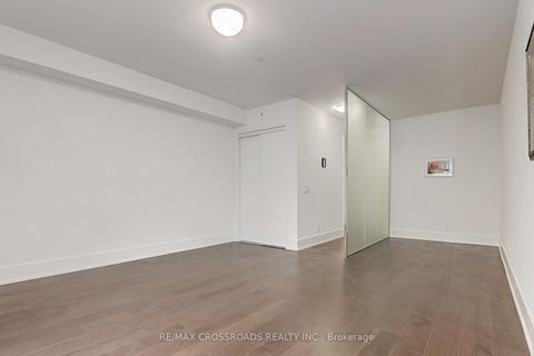 Photo 23 at TH18 - 270 Davenport Road, Annex, Toronto