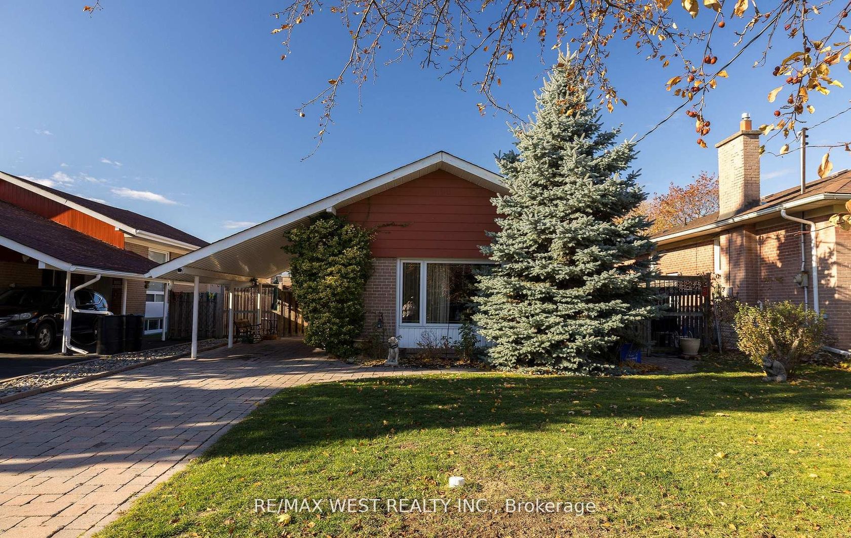 6 Lagos Road, Kipling, Toronto 