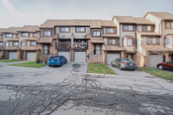 Photo 1 at 8 - 6780 Formentera Avenue, Meadowvale, Mississauga