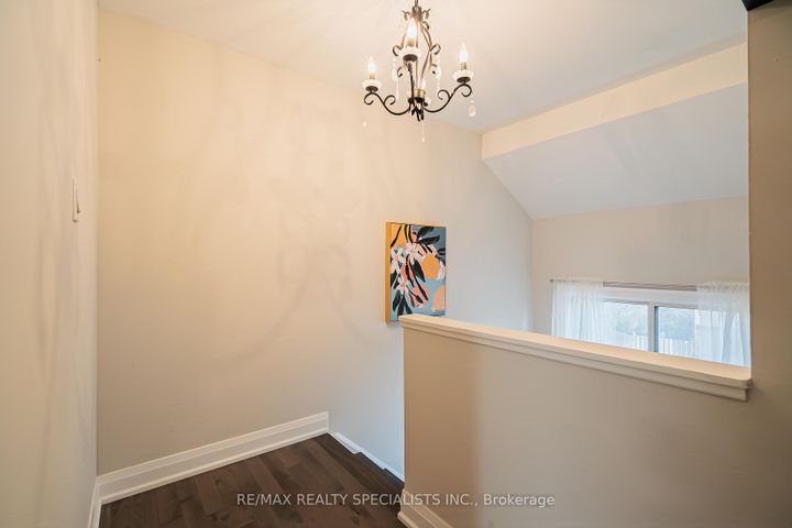 Photo 14 at 8 - 6780 Formentera Avenue, Meadowvale, Mississauga