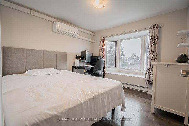 Photo 17 at 8 - 6780 Formentera Avenue, Meadowvale, Mississauga