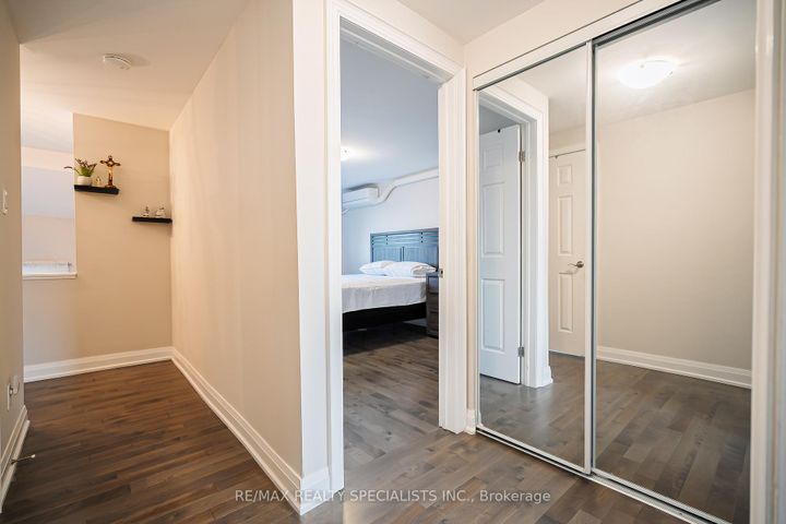 Photo 20 at 8 - 6780 Formentera Avenue, Meadowvale, Mississauga