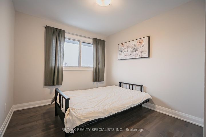 Photo 21 at 8 - 6780 Formentera Avenue, Meadowvale, Mississauga