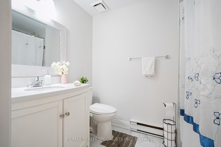 Photo 23 at 8 - 6780 Formentera Avenue, Meadowvale, Mississauga