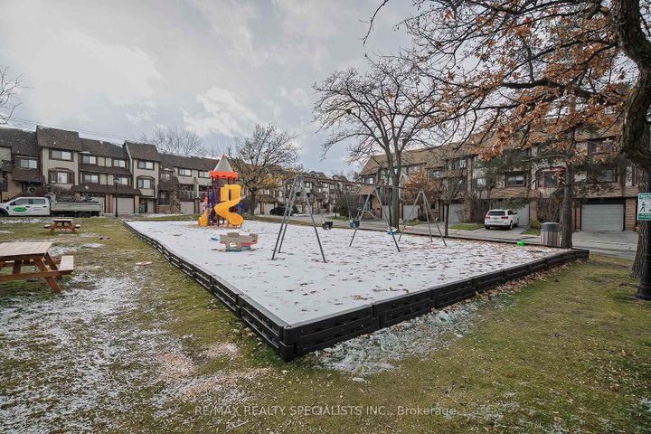 Photo 34 at 8 - 6780 Formentera Avenue, Meadowvale, Mississauga