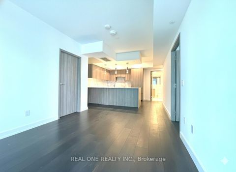 Photo 9 at 2505 - 1 Concord Cityplace Way, Waterfront Communities C1, Toronto