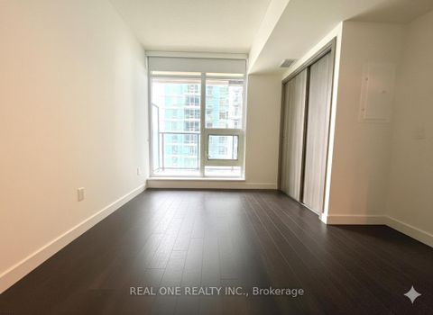 Photo 12 at 2505 - 1 Concord Cityplace Way, Waterfront Communities C1, Toronto