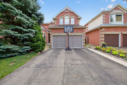 Photo 3 at 25 Heatherwood Crescent, Unionville, Markham