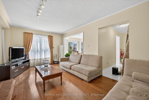 Photo 17 at 25 Heatherwood Crescent, Unionville, Markham