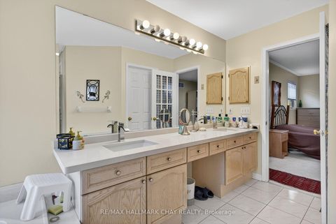 Photo 23 at 25 Heatherwood Crescent, Unionville, Markham