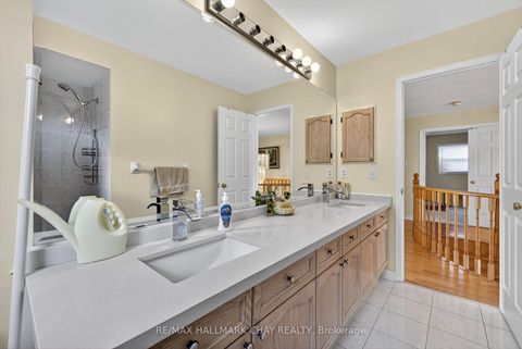 Photo 27 at 25 Heatherwood Crescent, Unionville, Markham