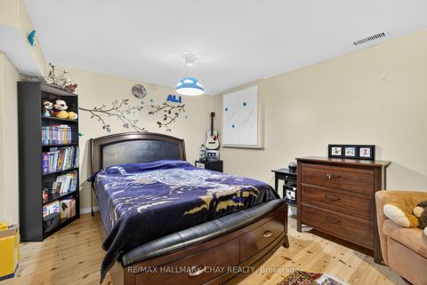 Photo 36 at 25 Heatherwood Crescent, Unionville, Markham