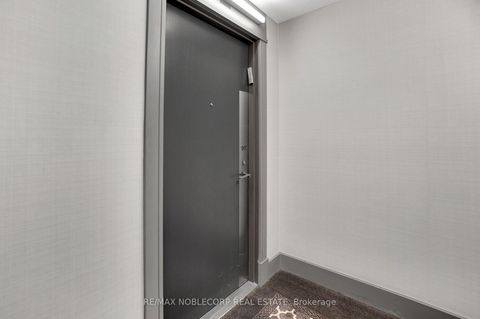 Photo 6 at 917 - 1060 Sheppard Avenue W, York University Heights, Toronto