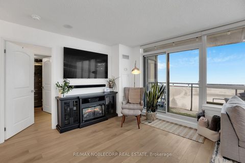 Photo 13 at 917 - 1060 Sheppard Avenue W, York University Heights, Toronto