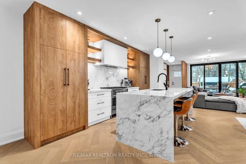 Photo 5 at 146 Arlington Avenue, Oakwood Village, Toronto